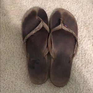 Rainbow flip flops 💕